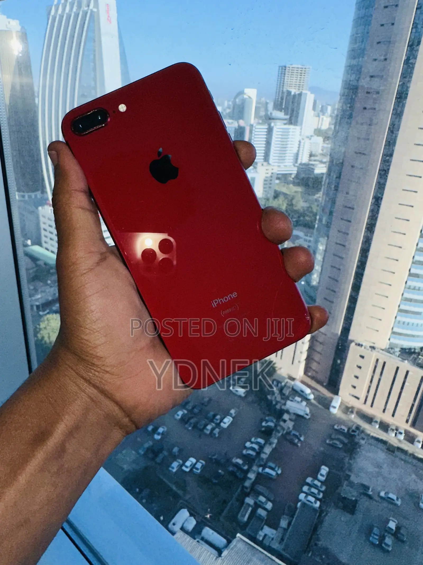 Apple iPhone 8 Plus 64 GB Red