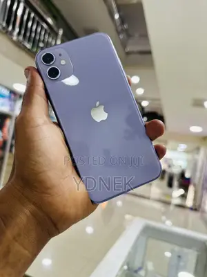 Photo - Apple iPhone 11 64 GB Purple