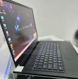 New Laptop Alienware Area-51m 32GB Intel Core I7 SSD 1T