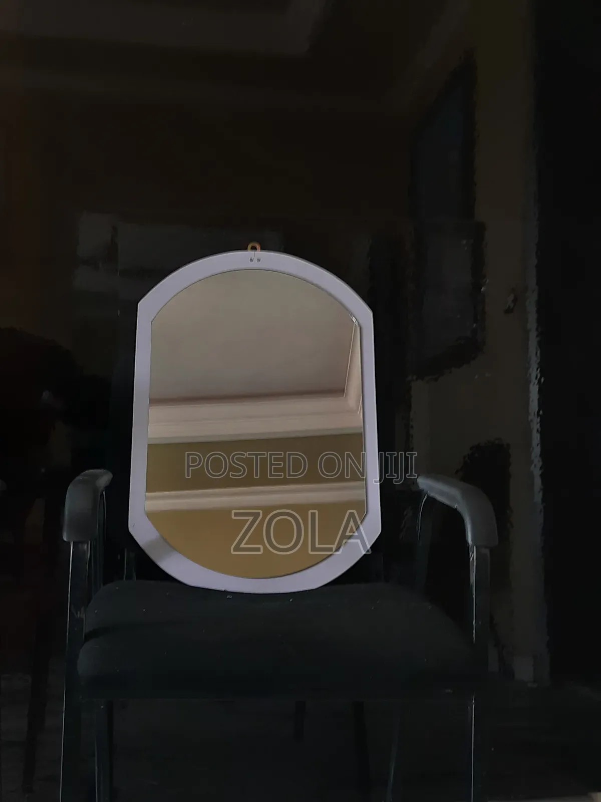 Mirror  መስታወት  ልዩ የገና የበአል ቅናሽ  