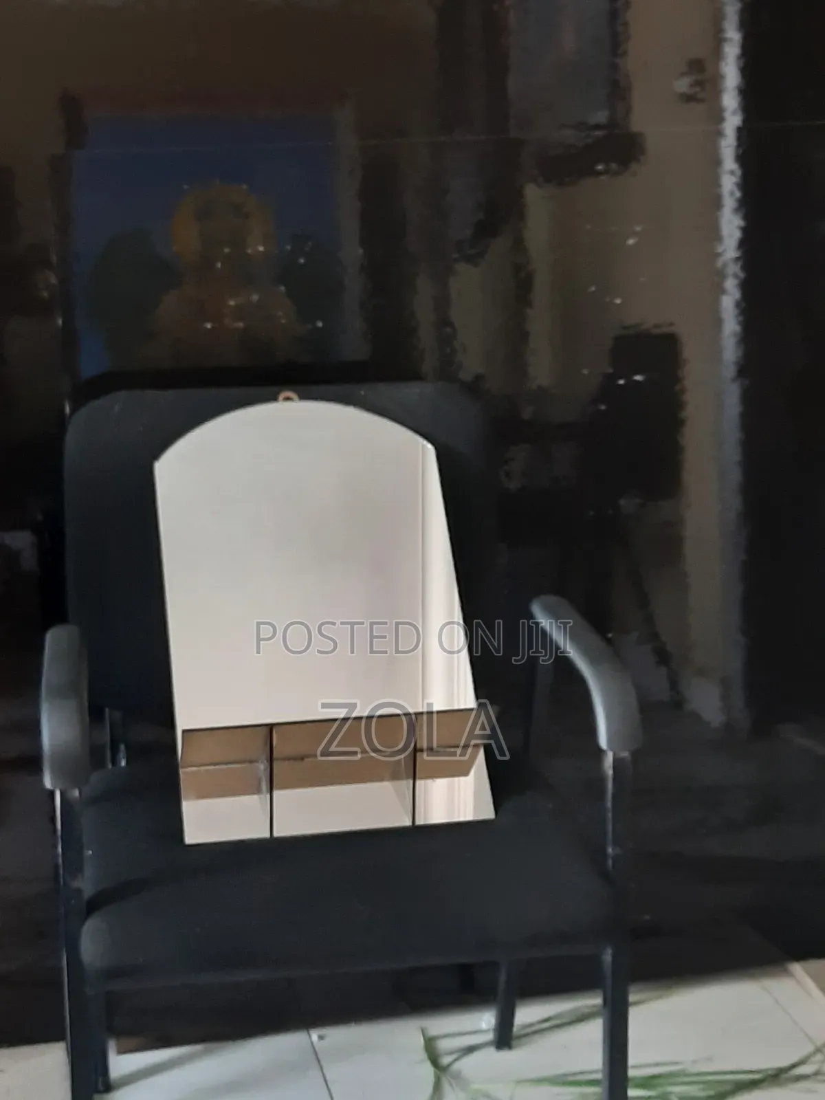 Mirror  መስታወት  ልዩ የገና የበአል ቅናሽ  