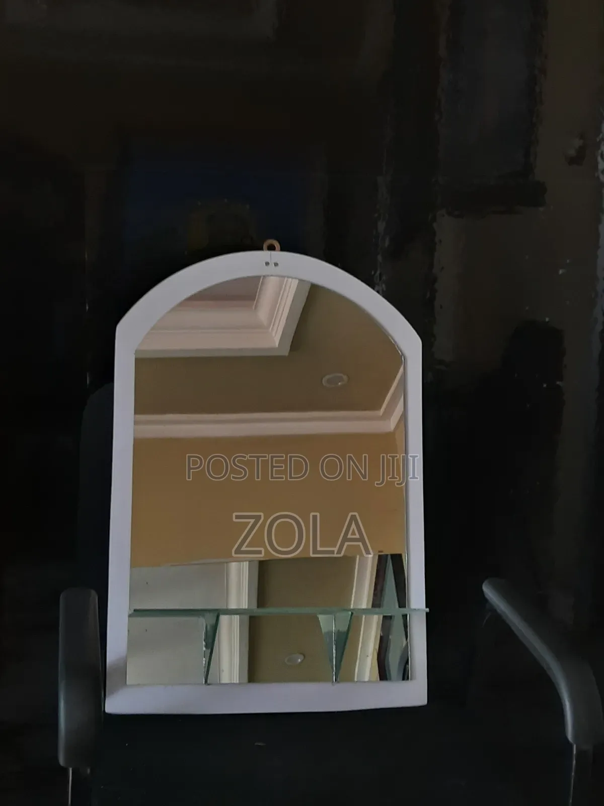 Mirror  መስታወት  ልዩ የገና የበአል ቅናሽ  