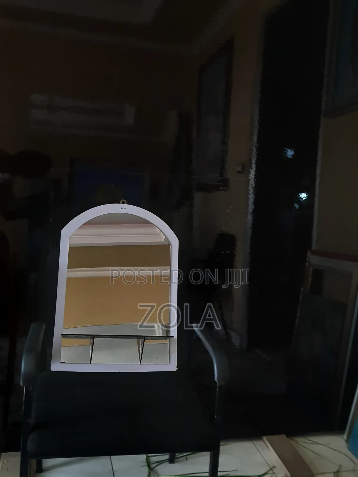 Mirror  መስታወት  ልዩ የገና የበአል ቅናሽ  