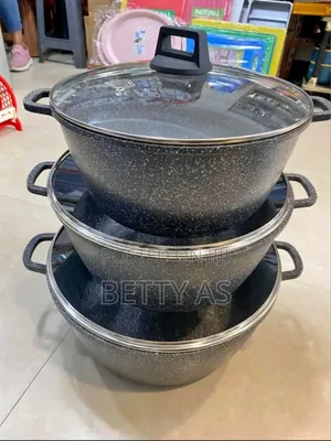 Photo - አራት ዶሮ በአንድ ሴራሚክ ግራናይት ድስት