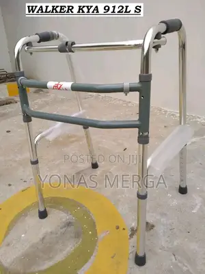Walker Pivots on Its 2front Legs承walker額users Weighing150kg