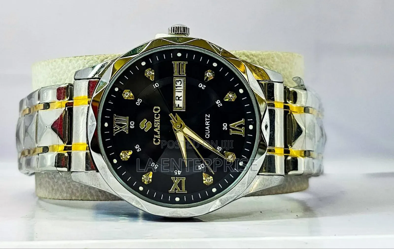 Clasico Quartz Watch