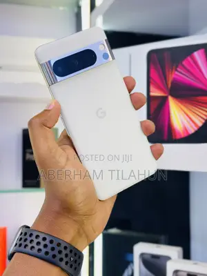 Photo - New Google Pixel 8 Pro 128 GB Rose Gold