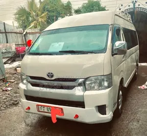 Photo - Toyota HiAce 2015 White