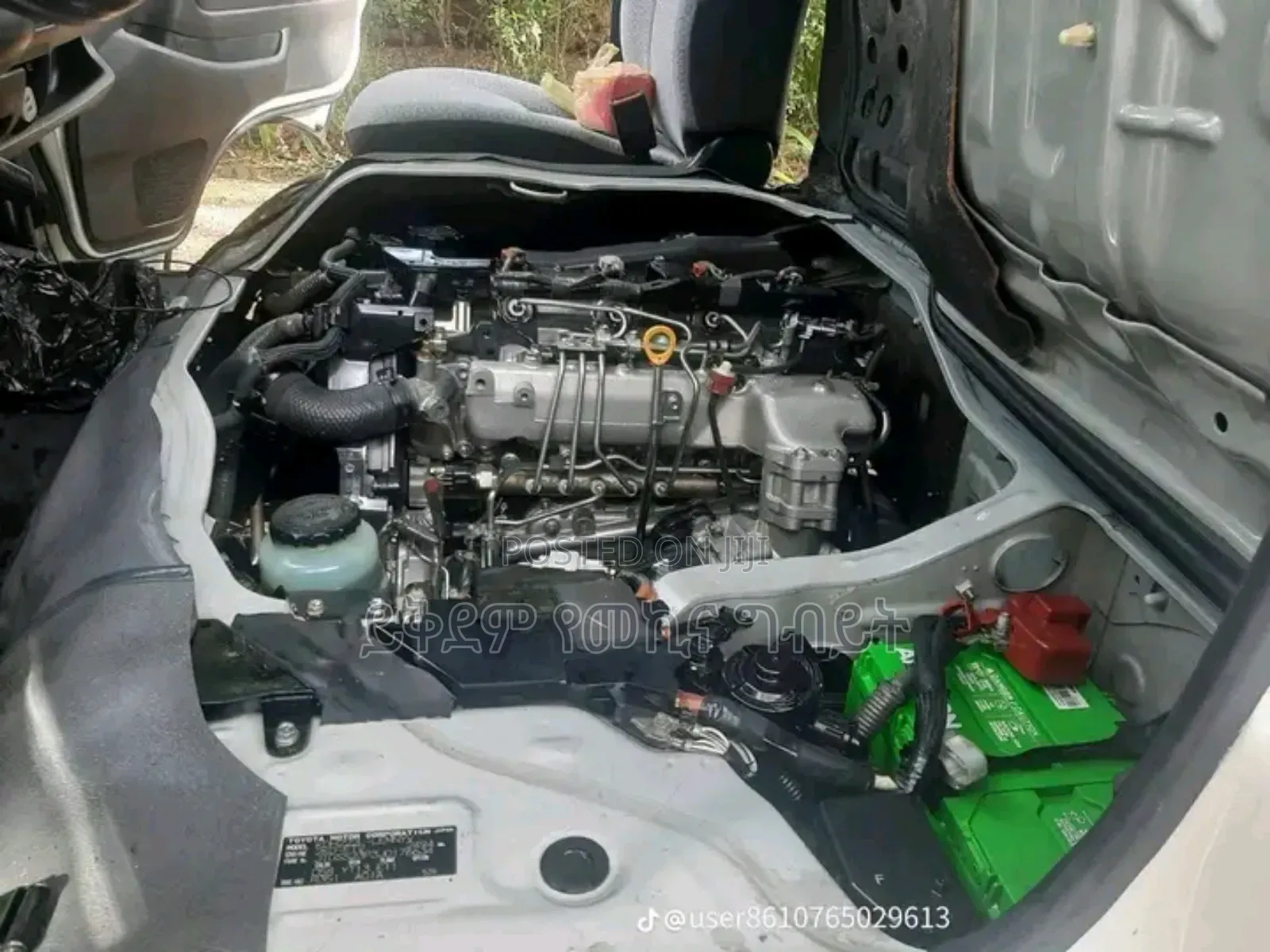 Toyota HiAce 2015 White