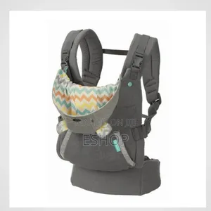Infantino Baby Carrier (ባለ ኮፍያ)