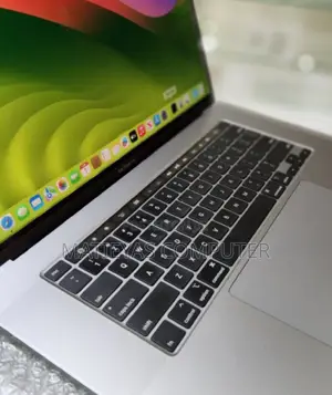 New Laptop Apple MacBook Pro 2019 16GB Intel Core I7 SSD 512GB