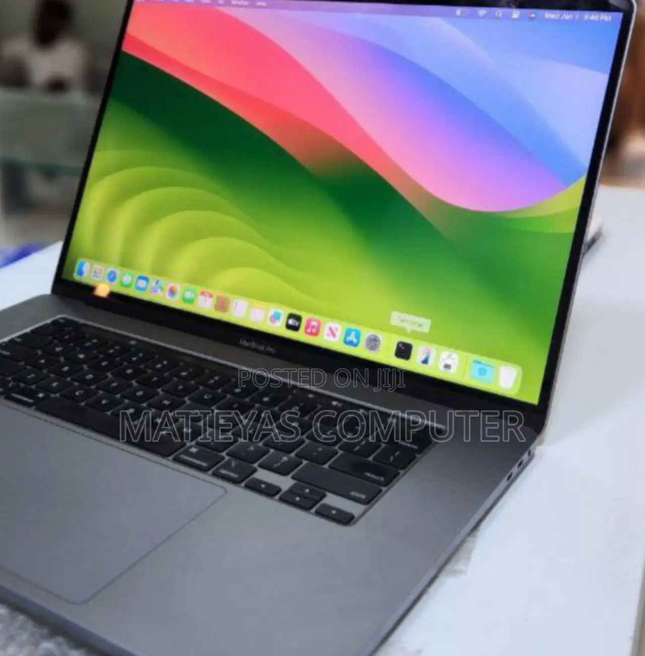 New Laptop Apple MacBook Pro 2019 16GB Intel Core I7 SSD 512GB
