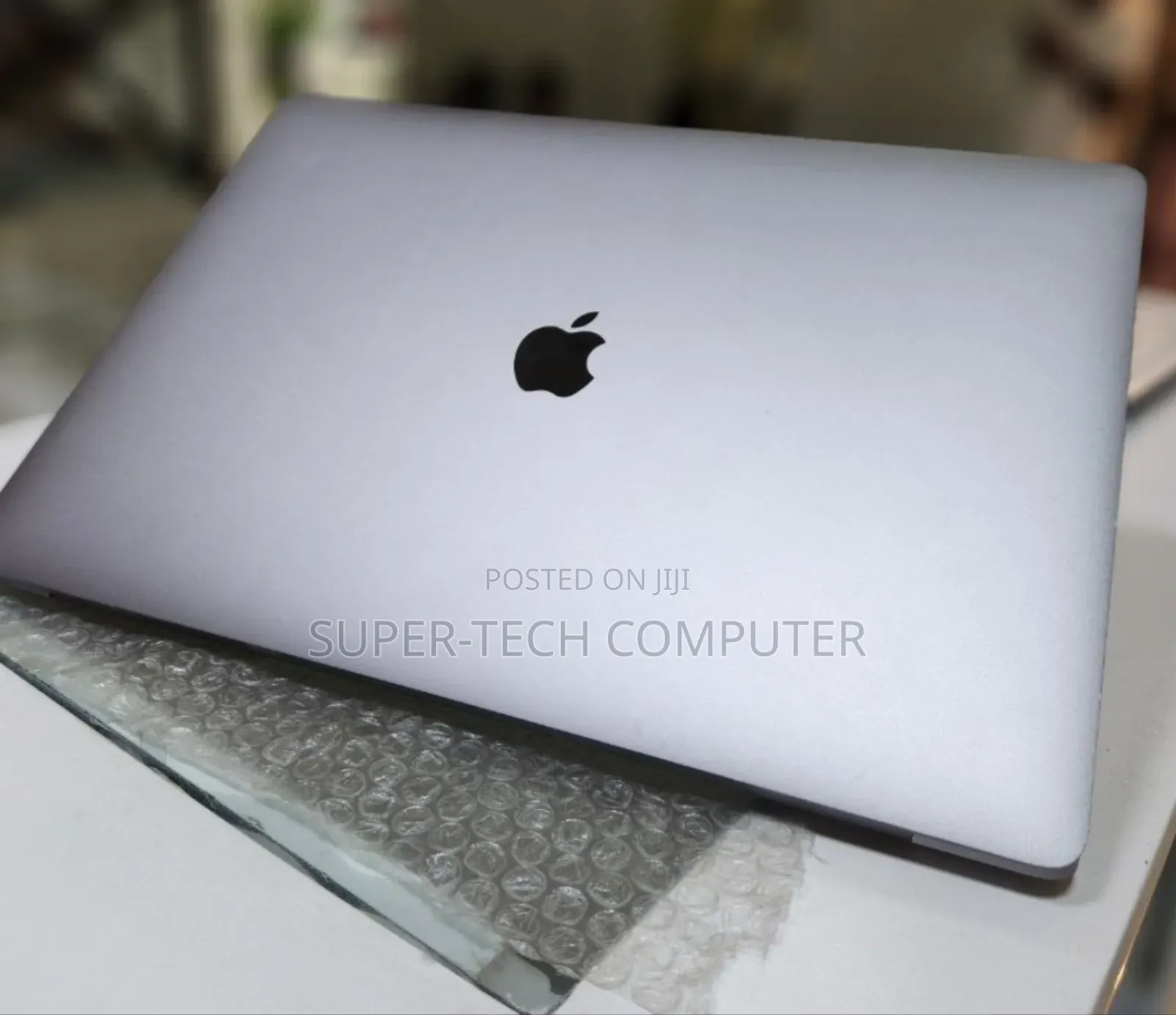 New Laptop Apple MacBook Pro 2019 16GB Intel Core I7 SSD 512GB