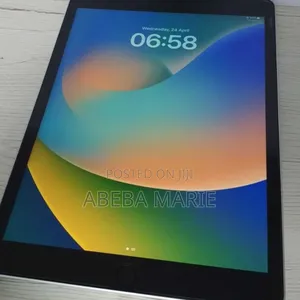 Photo - New Apple iPad 10.2 (2019) 64 GB