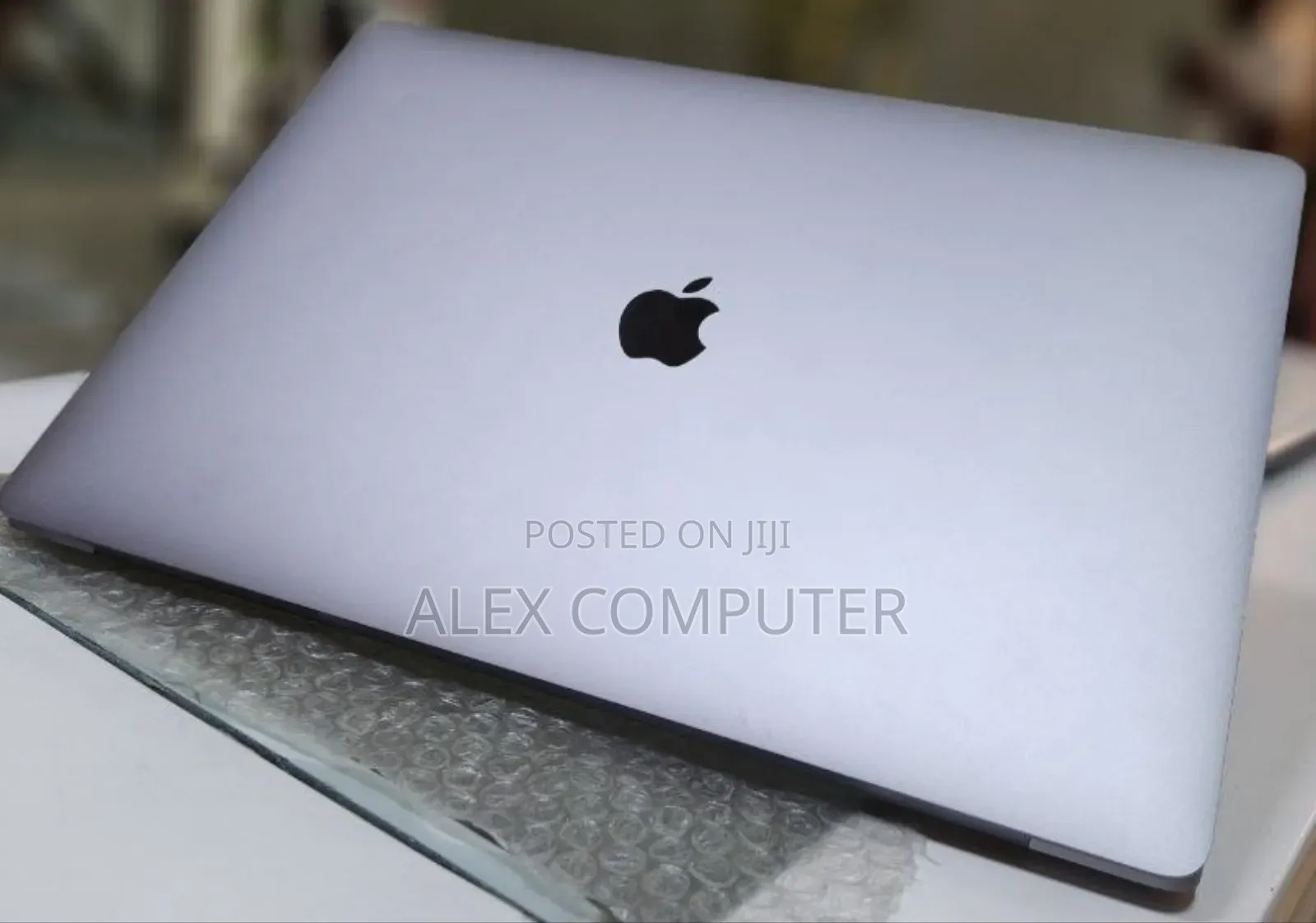 New Laptop Apple MacBook Pro 2019 16GB Intel Core i7 SSD 512GB