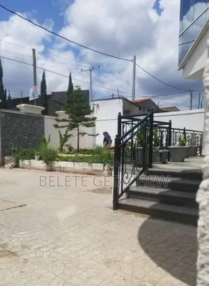 10bdrm House in Cmc Sunshine, Luxury, Bole for sale