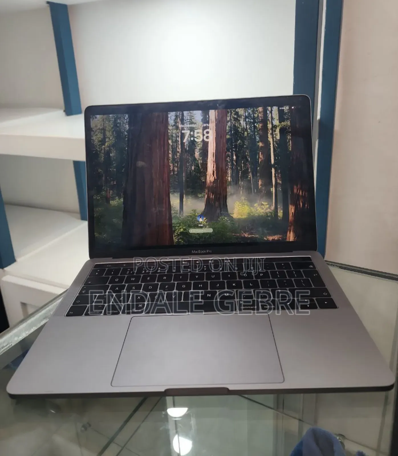 New Laptop Apple MacBook Pro 2018 8GB Intel Core I5 SSD 512GB