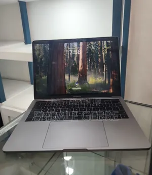 New Laptop Apple MacBook Pro 2018 8GB Intel Core I5 SSD 512GB