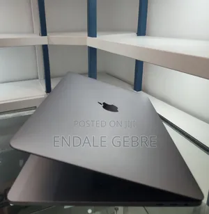 New Laptop Apple MacBook Pro 2018 8GB Intel Core I5 SSD 512GB