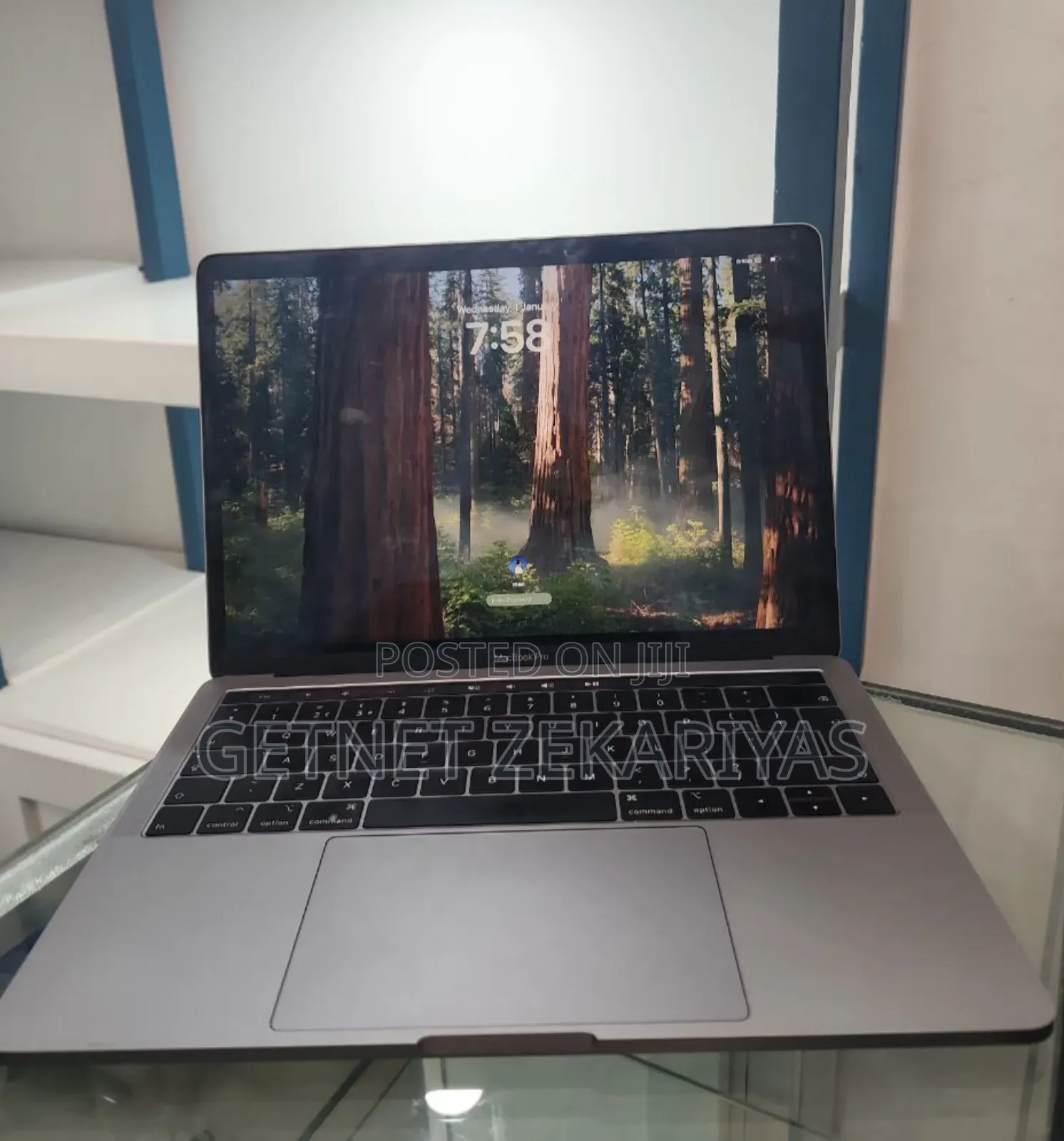 New Laptop Apple MacBook Pro 2018 8GB Intel Core I5 SSD 512GB