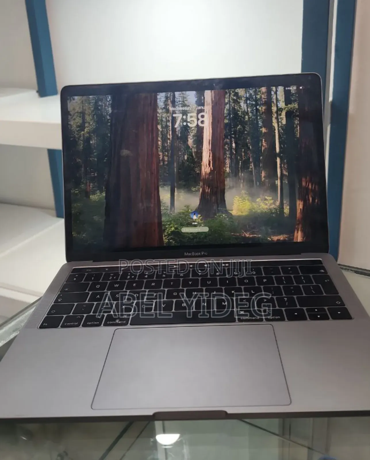 New Laptop Apple MacBook Pro 2018 8GB Intel Core I5 SSD 512GB