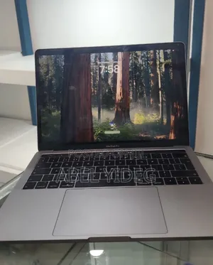 New Laptop Apple MacBook Pro 2018 8GB Intel Core I5 SSD 512GB
