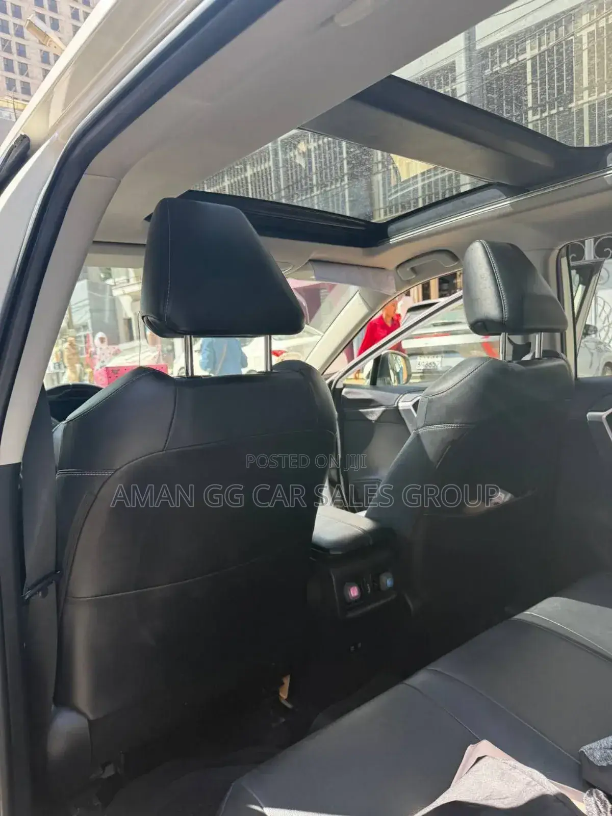 Toyota RAV4 2022 White