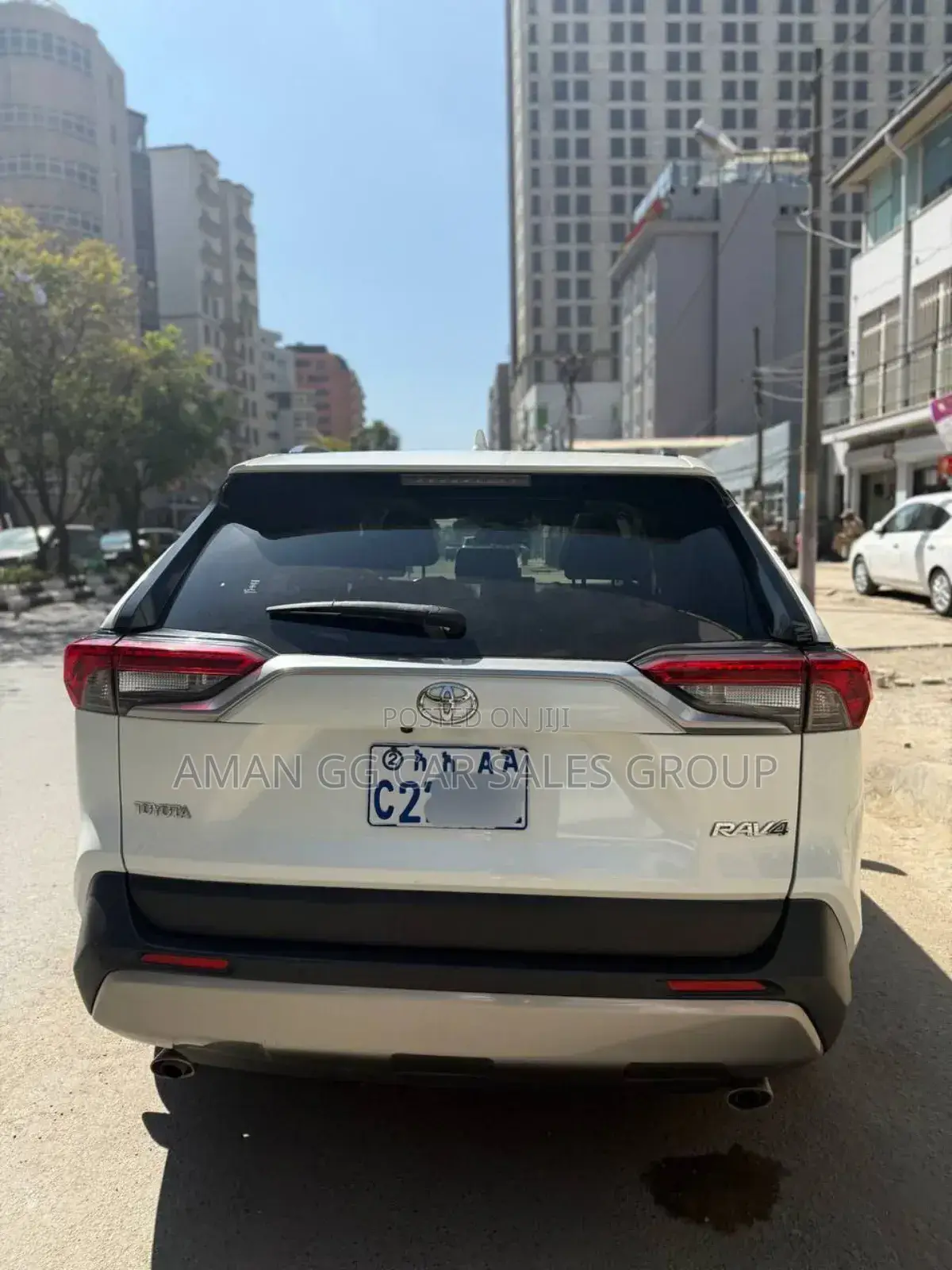 Toyota RAV4 2022 White