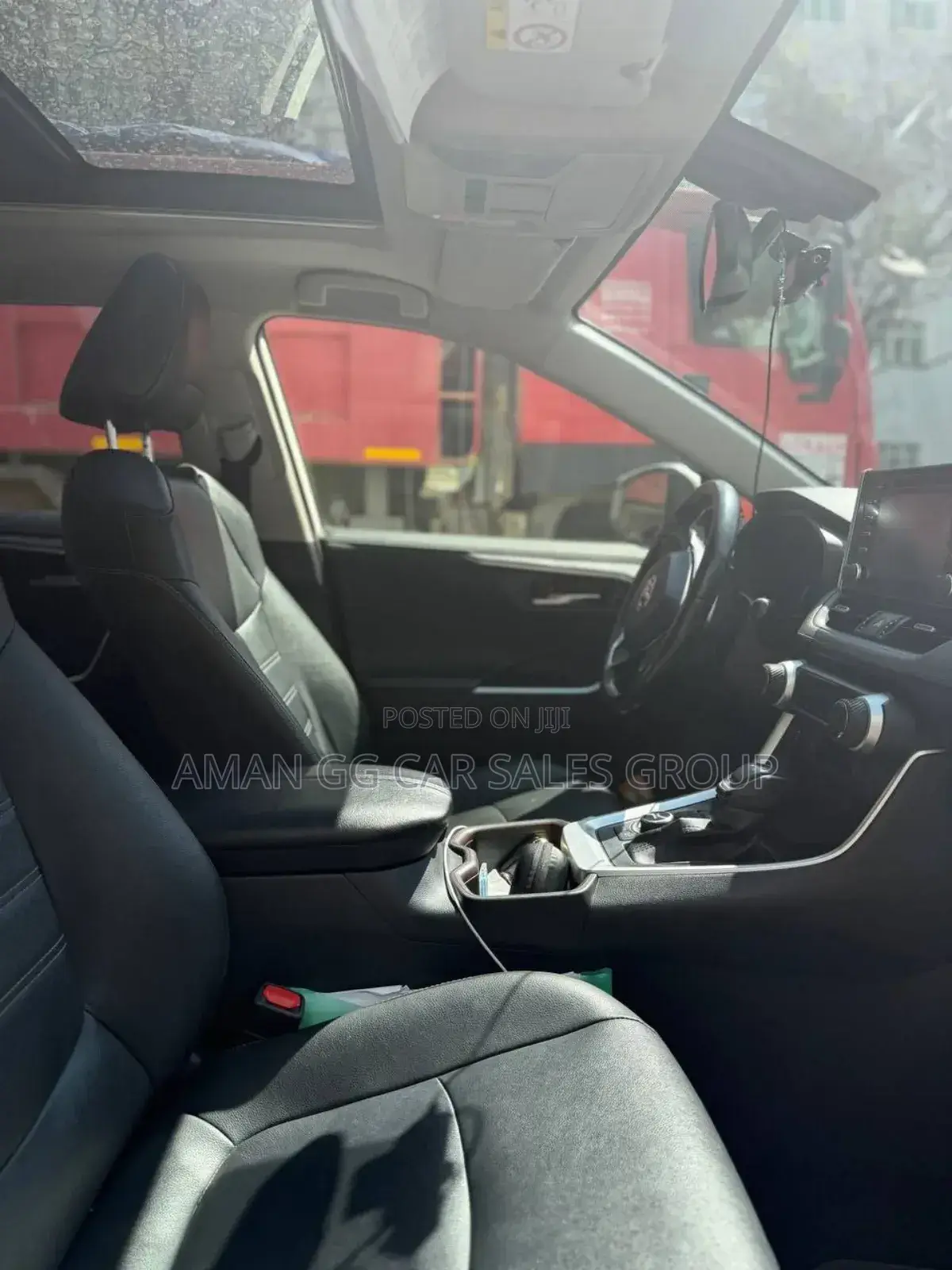 Toyota RAV4 2022 White