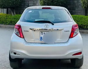 Toyota Yaris 2013 Silver
