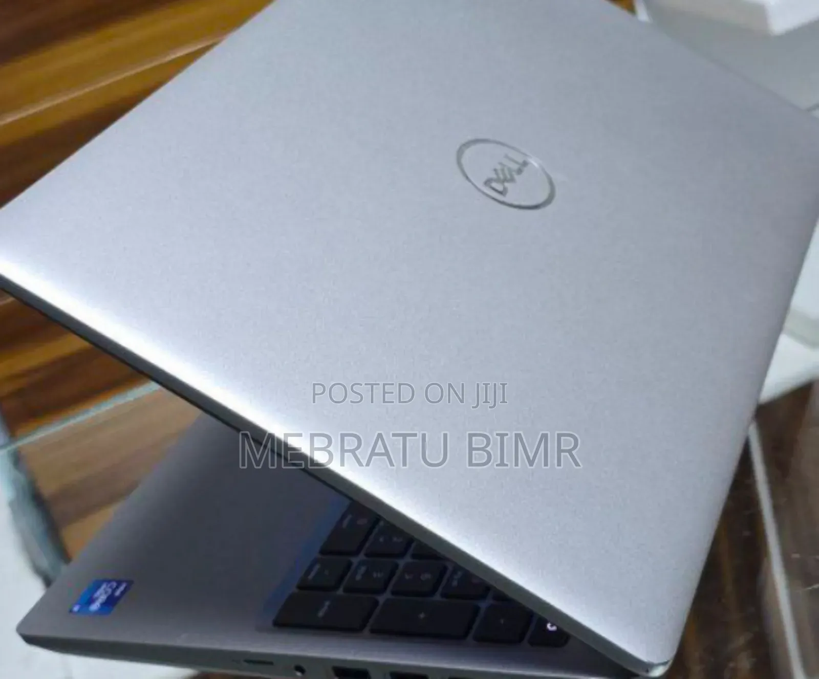 New Laptop Dell Precision 3541 32GB Intel Core I7 SSD 512GB