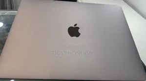 New Laptop Apple MacBook 2018 8GB Intel Core I5 SSD 512GB