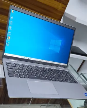 New Laptop Dell Precision 15 5540 32GB Intel Core I7 SSD 512GB