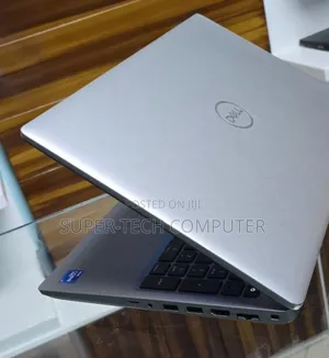 New Laptop Dell Precision 15 5540 32GB Intel Core I7 SSD 512GB