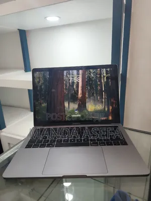New Laptop Apple MacBook Pro 2018 8GB Intel Core I5 SSD 512GB