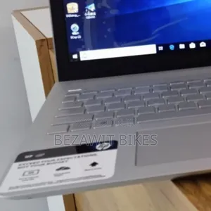 New Laptop HP Pavilion 15 8GB Intel Core I5 SSD 512GB