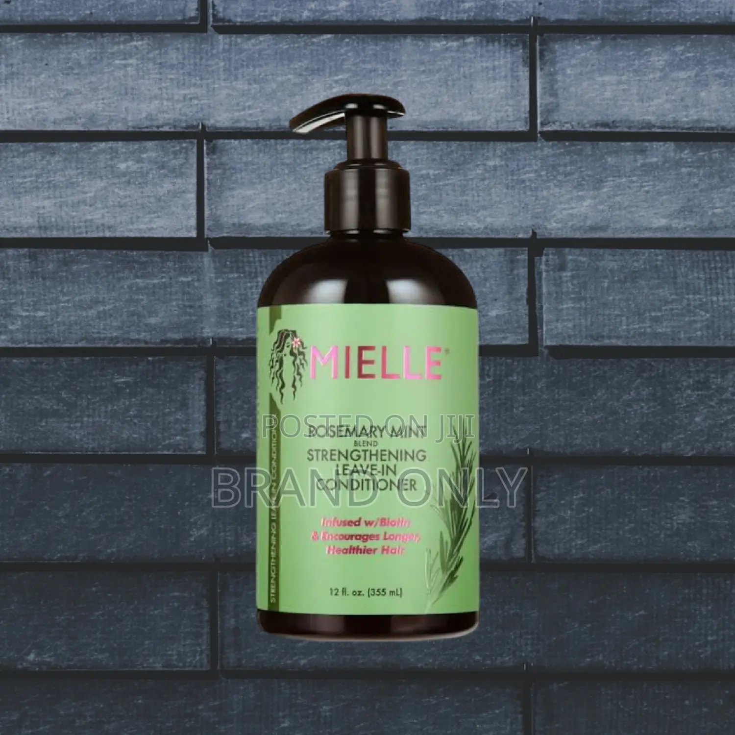 Mielle Conditioner Enhances Natural Shine