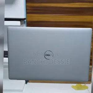 New Laptop Dell 16GB Intel Core I7 SSD 512GB