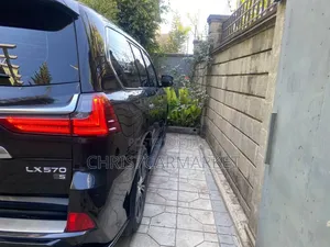 Lexus LX 570 AWD 2020 Black