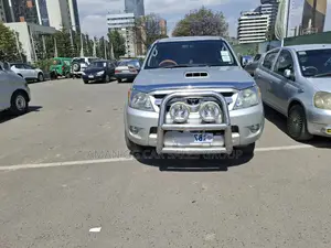 Toyota Hilux 2011 Silver
