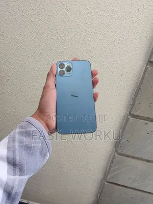 Photo - Apple iPhone 12 Pro 256 GB Blue