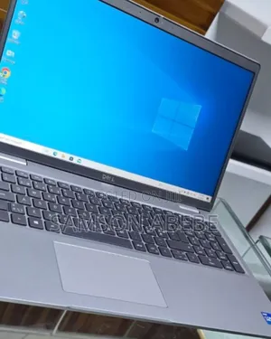 Photo - New Laptop Dell Precision 15 3520 16GB Intel Core I7 SSD 512GB