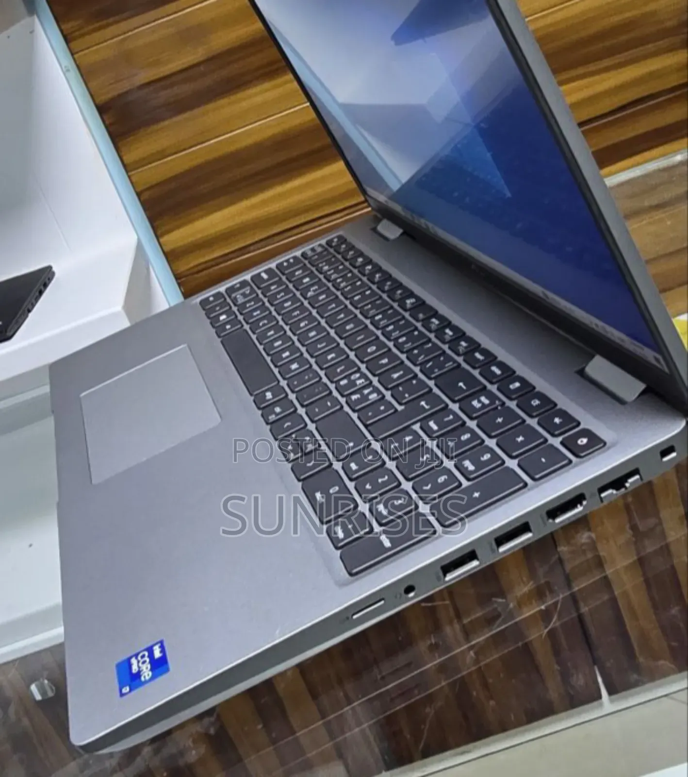 New Laptop Dell Precision 5570 16GB Intel Core I7 SSD 512GB