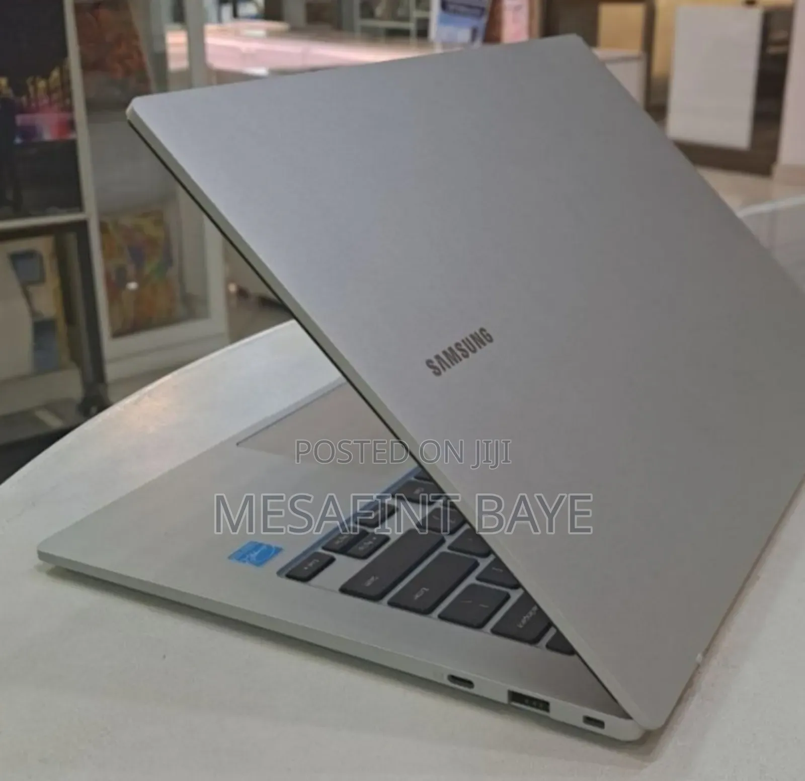 New Laptop Samsung 4GB Intel Core I3 SSD 128GB