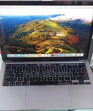 Photo - New Laptop Apple MacBook Pro 2017 16GB Intel Core I7 SSD 512GB