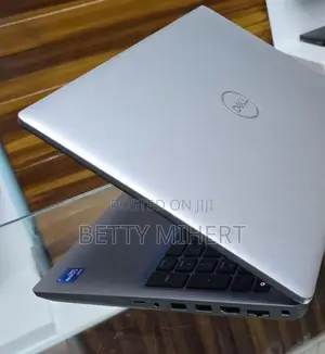 Photo - Laptop Dell Precision 15 5520 32GB Intel Core I7 SSD 512GB