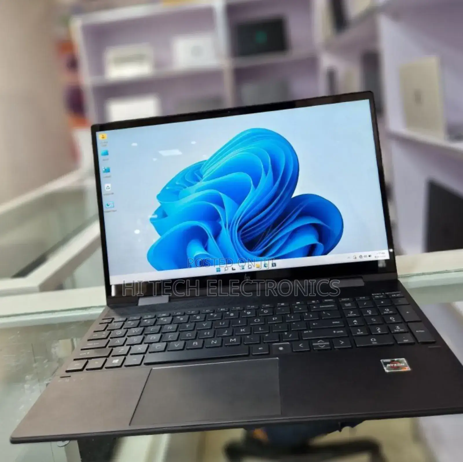 New Laptop HP Envy X360 8GB AMD Ryzen 7 SSD 512GB