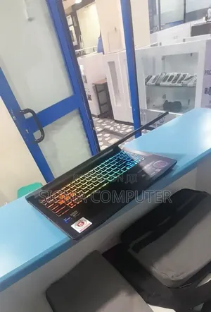 New Laptop MSI GP75 Leopard 16GB Intel Core I7 SSD 1T
