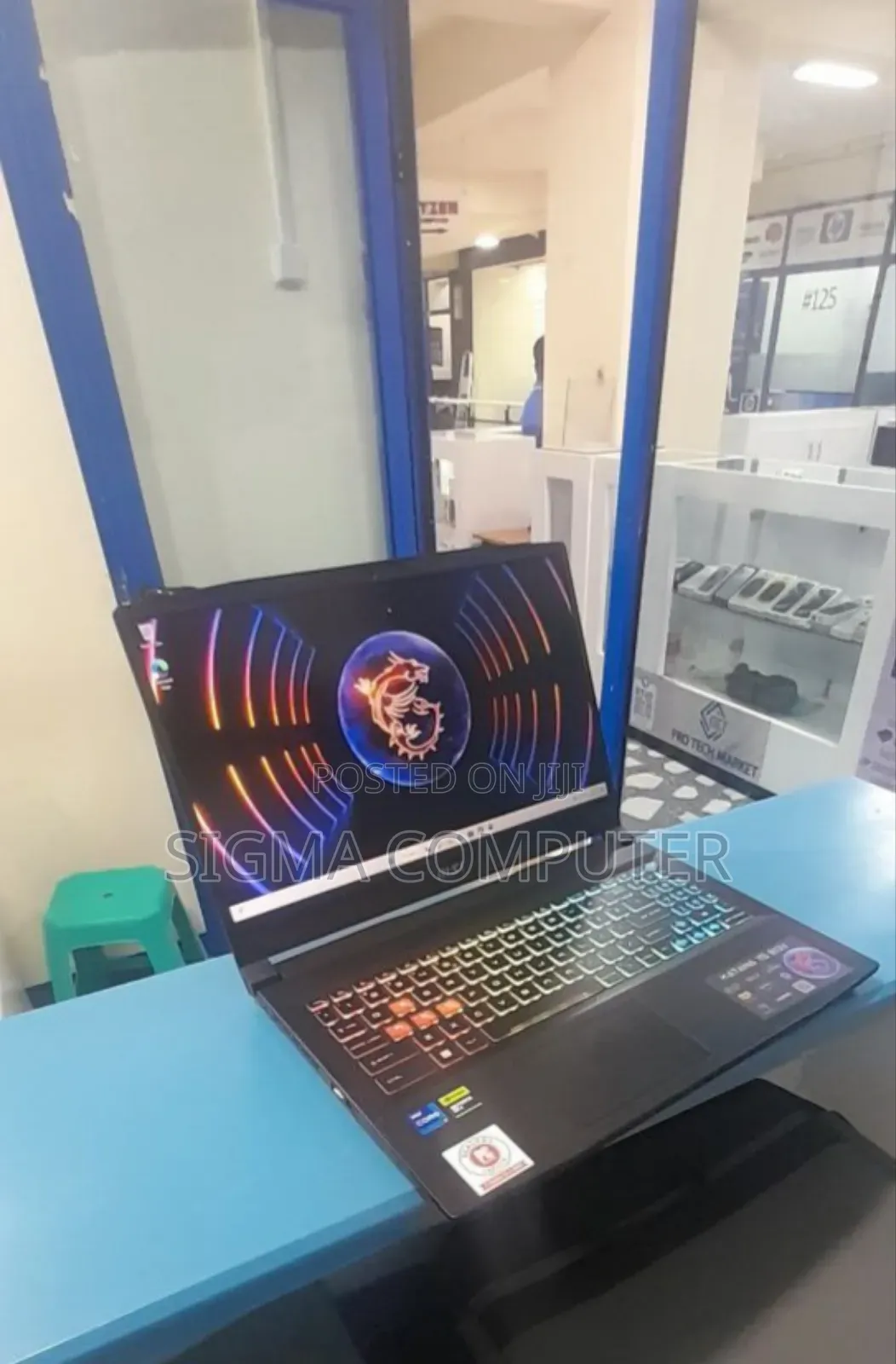 New Laptop MSI GP75 Leopard 16GB Intel Core I7 SSD 1T