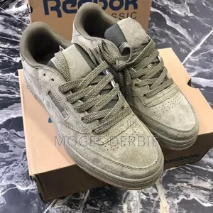 BRAND: Reebok El-Classico